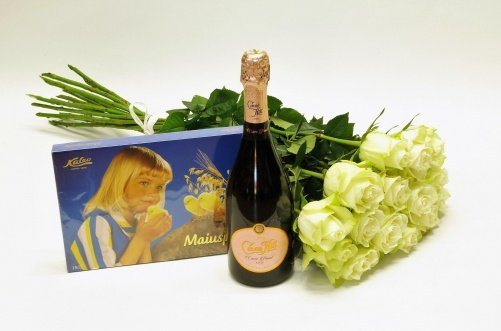 Kimp 15 valge pika roosiga + Cava + Maiuspala